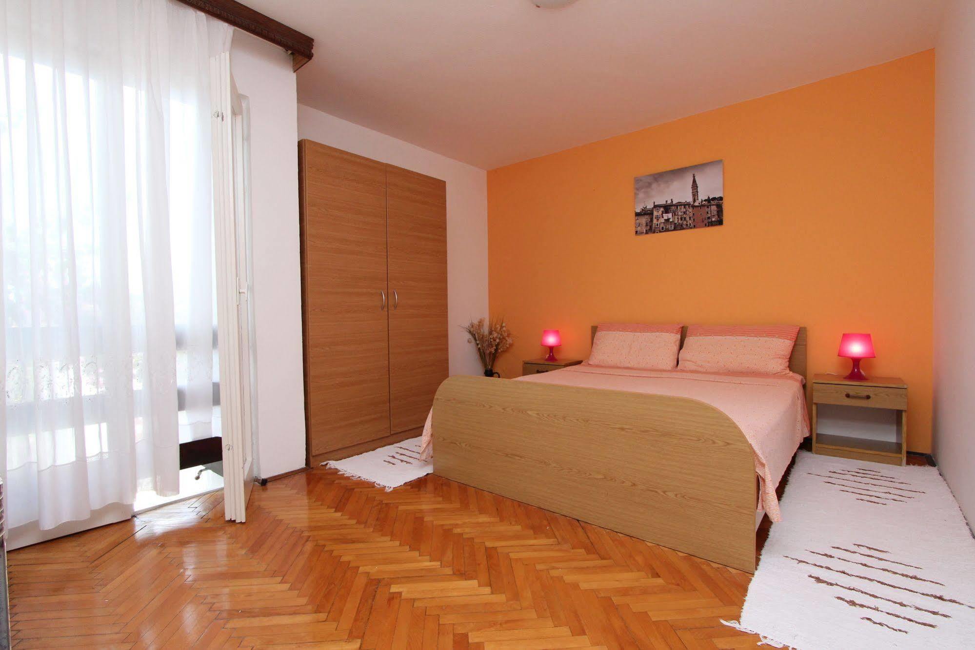 Apartments Tara โรวีน ภายนอก รูปภาพ