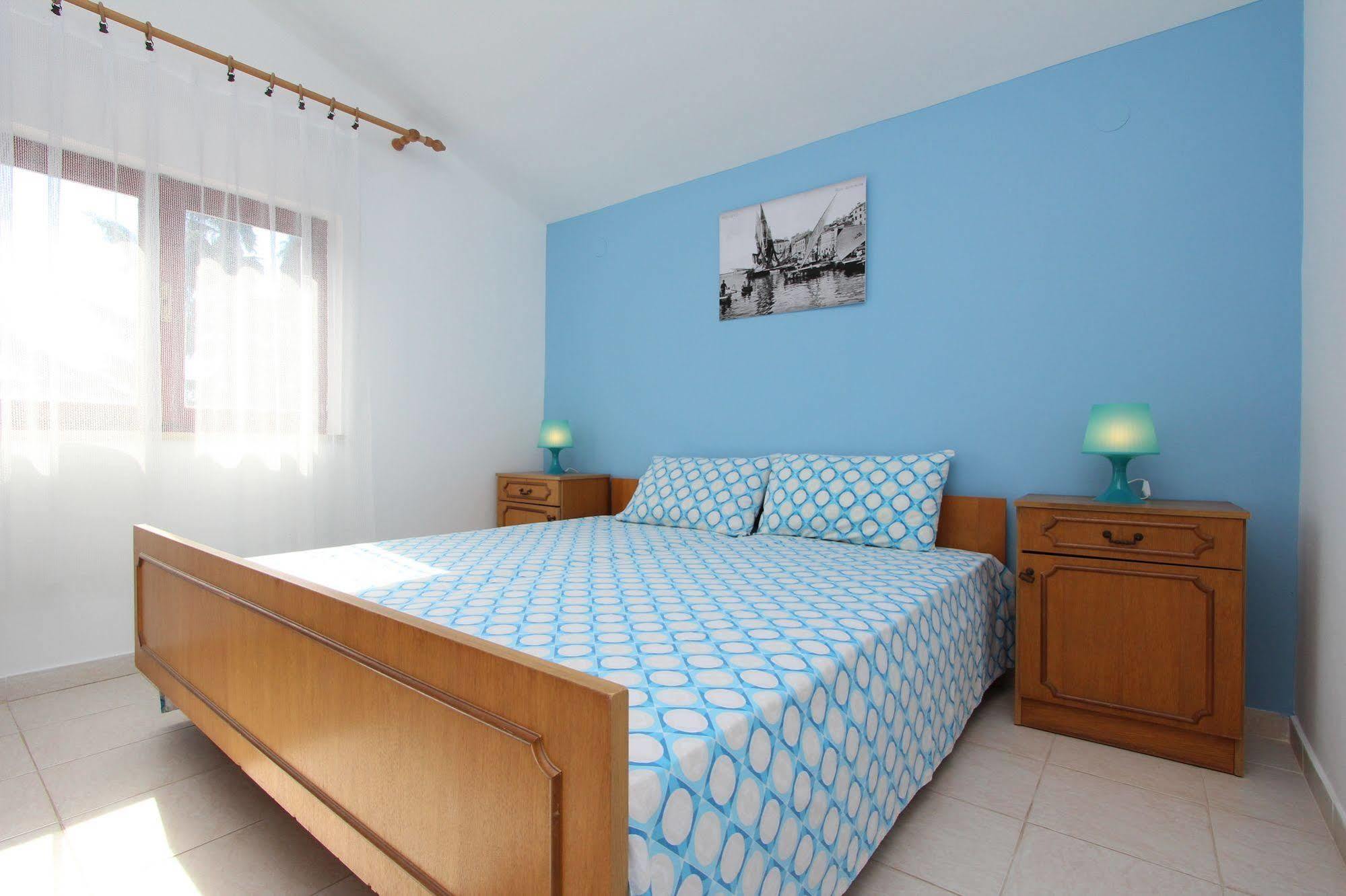 Apartments Tara โรวีน ภายนอก รูปภาพ