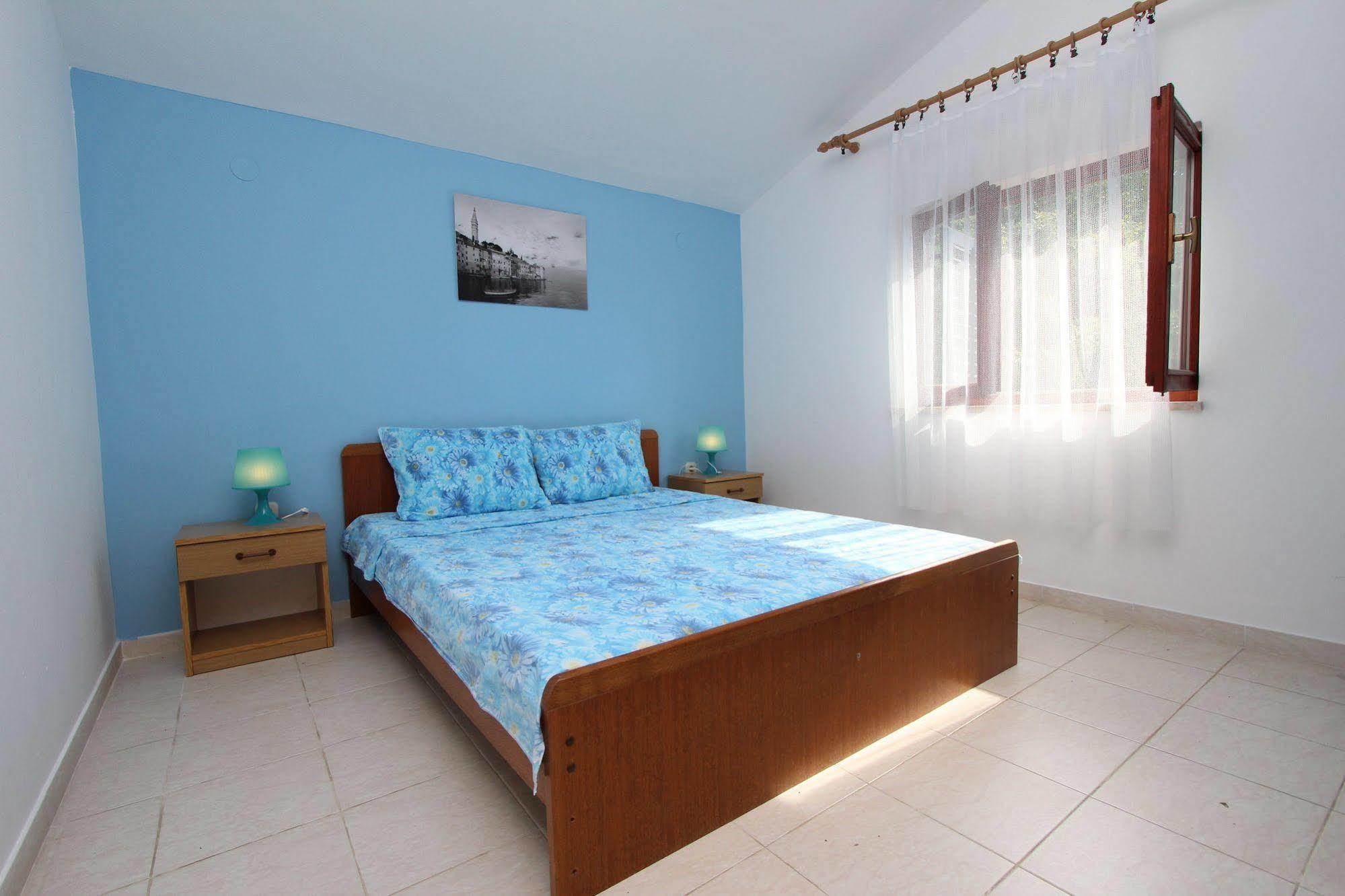 Apartments Tara โรวีน ภายนอก รูปภาพ