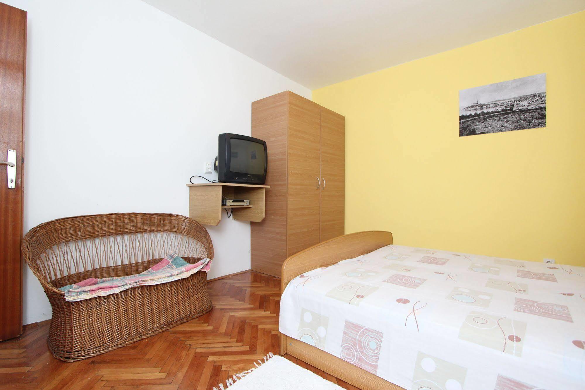 Apartments Tara โรวีน ภายนอก รูปภาพ