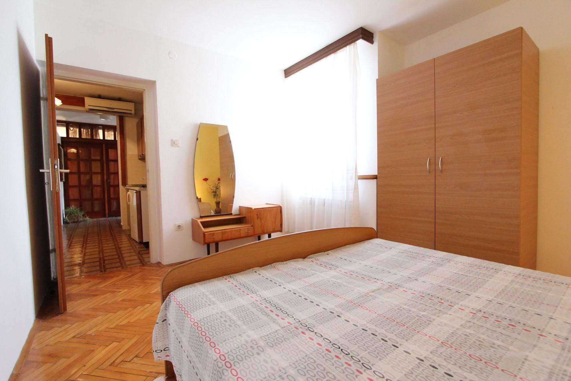 Apartments Tara โรวีน ภายนอก รูปภาพ